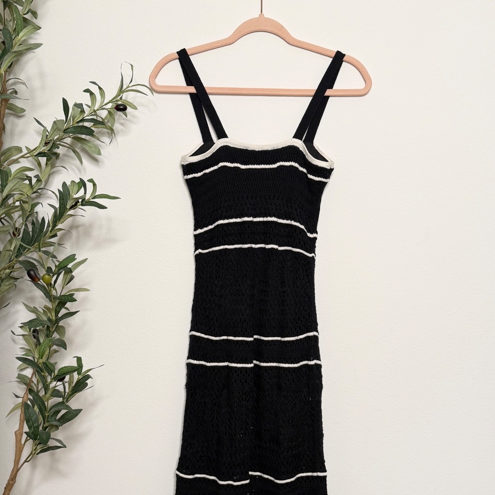 Abercrombie & Fitch Black and White Crochet Maxi Dress in Size XS Petite Length - Picture 4 of 8